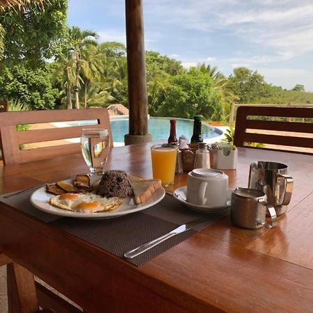 Casa Caletas Boutique Hotel Puerto Coyote エクステリア 写真