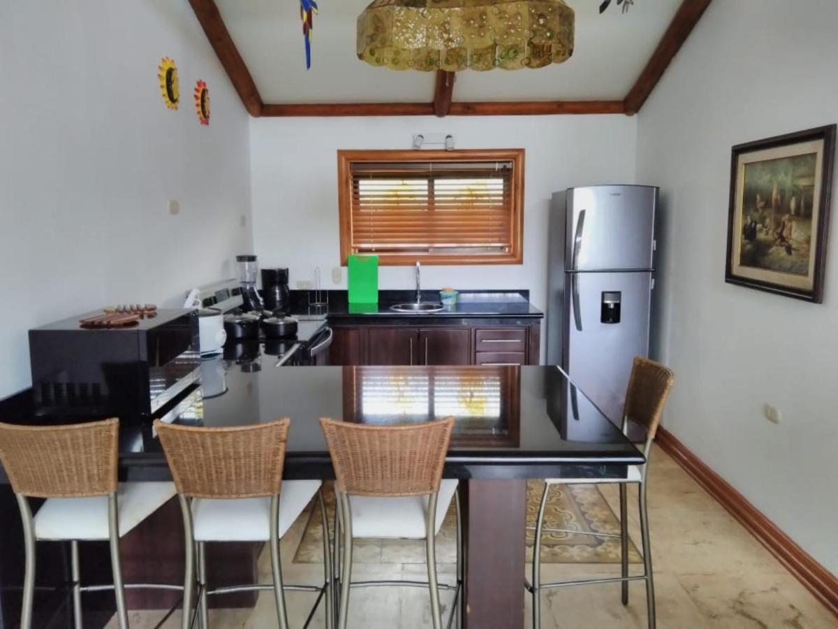 Casa Caletas Boutique Hotel Puerto Coyote エクステリア 写真