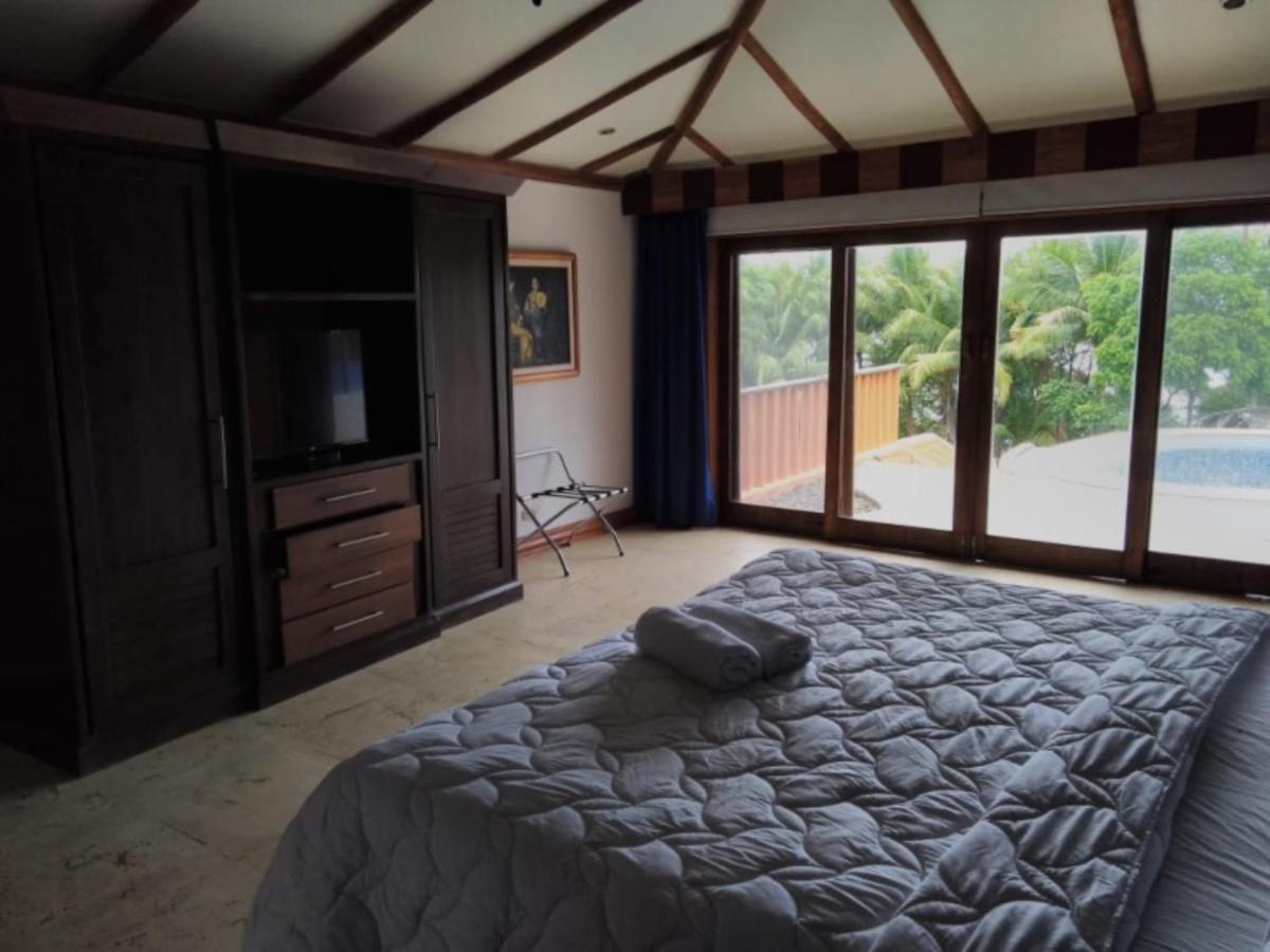 Casa Caletas Boutique Hotel Puerto Coyote エクステリア 写真