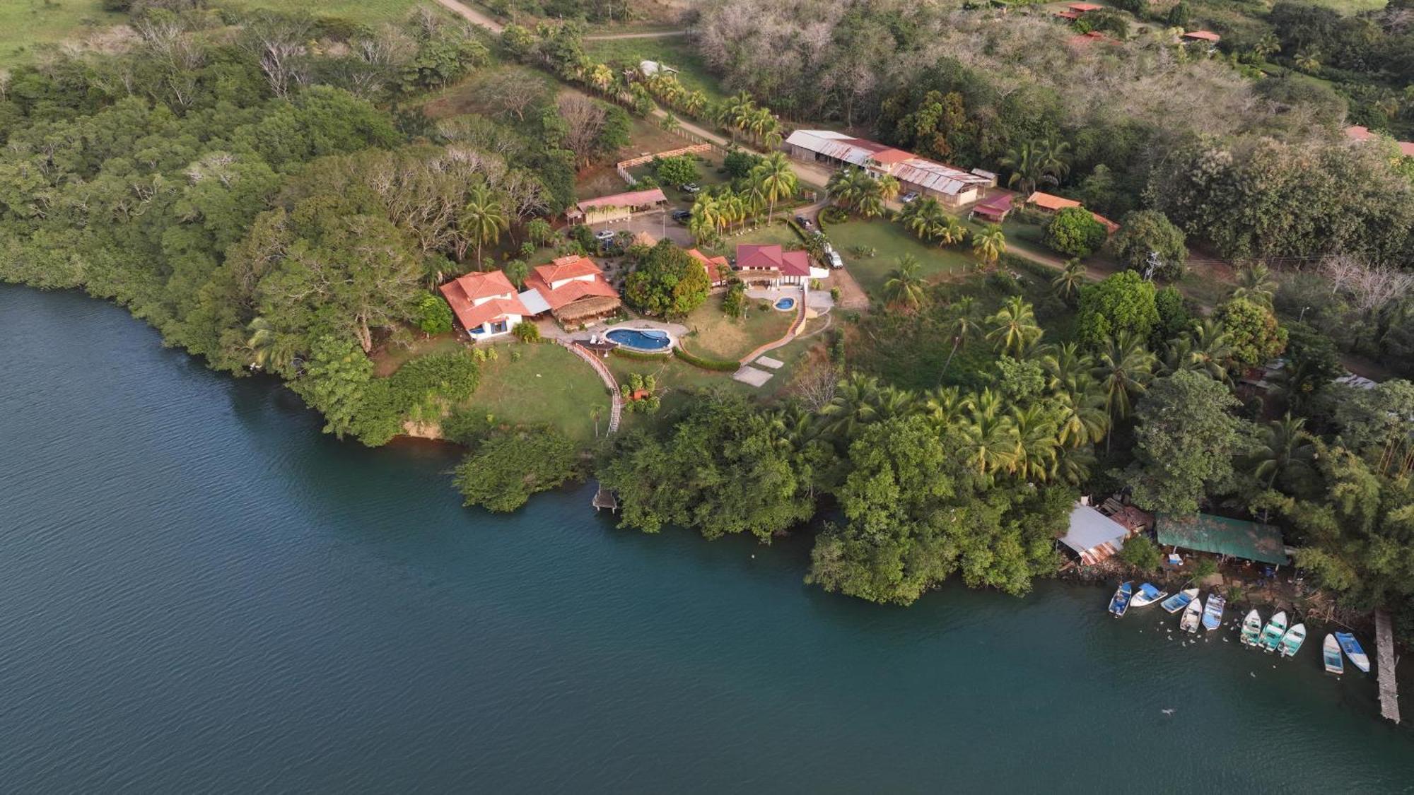 Casa Caletas Boutique Hotel Puerto Coyote エクステリア 写真