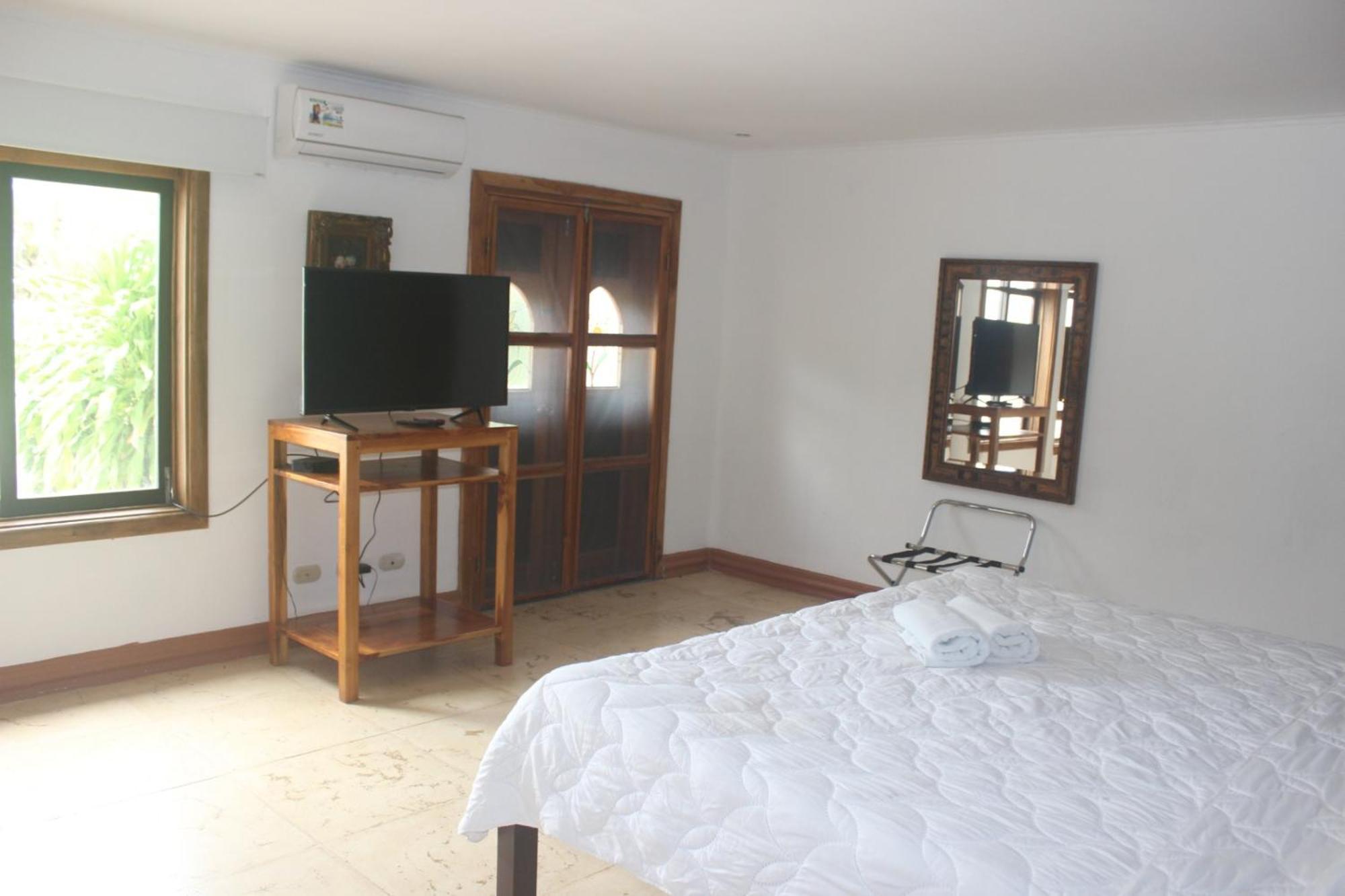 Casa Caletas Boutique Hotel Puerto Coyote エクステリア 写真